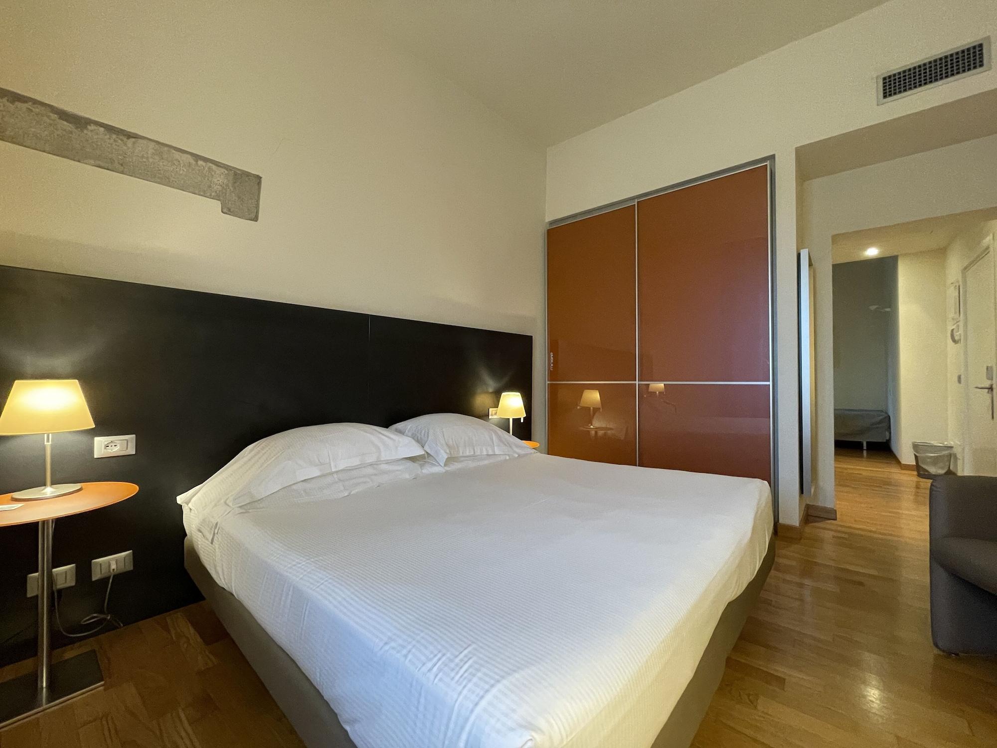 Hotel Annunziata Φεράρα Εξωτερικό φωτογραφία