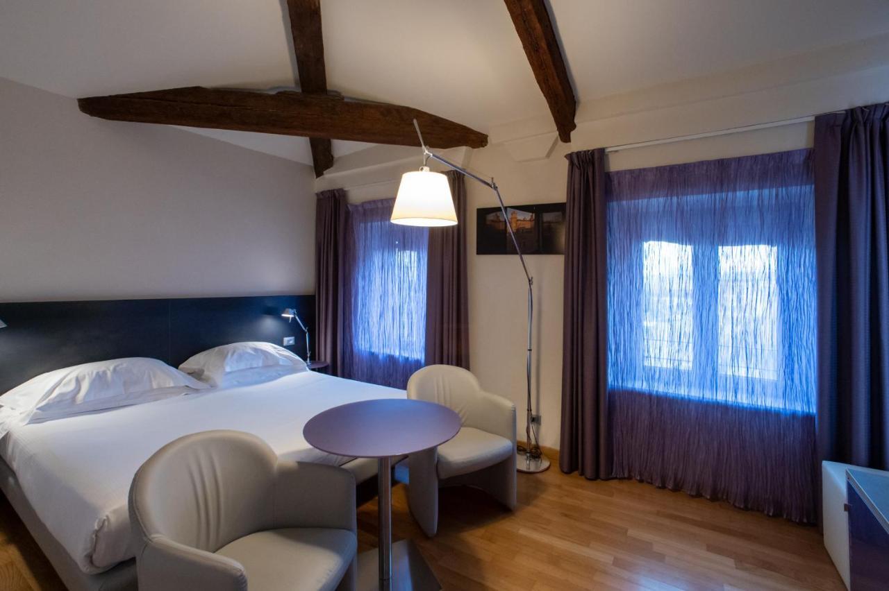 Hotel Annunziata Φεράρα Εξωτερικό φωτογραφία