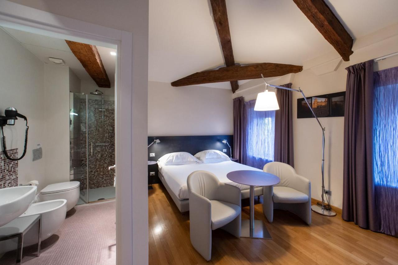 Hotel Annunziata Φεράρα Εξωτερικό φωτογραφία