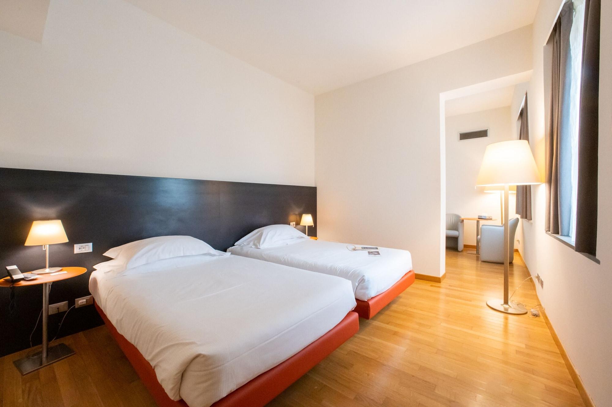 Hotel Annunziata Φεράρα Εξωτερικό φωτογραφία