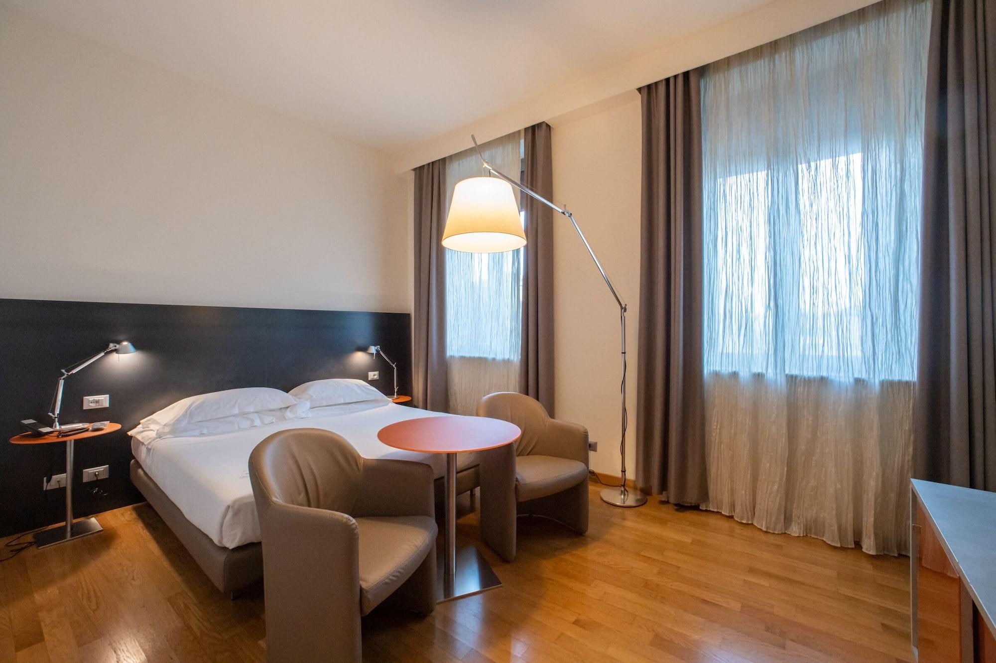 Hotel Annunziata Φεράρα Εξωτερικό φωτογραφία